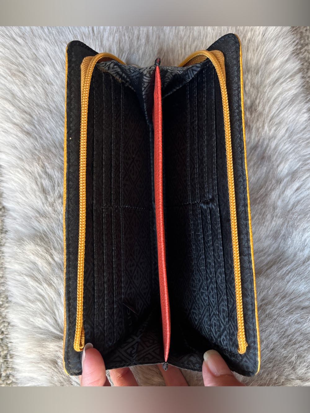 Relic L-Zip Wallet - Picture 4 of 13